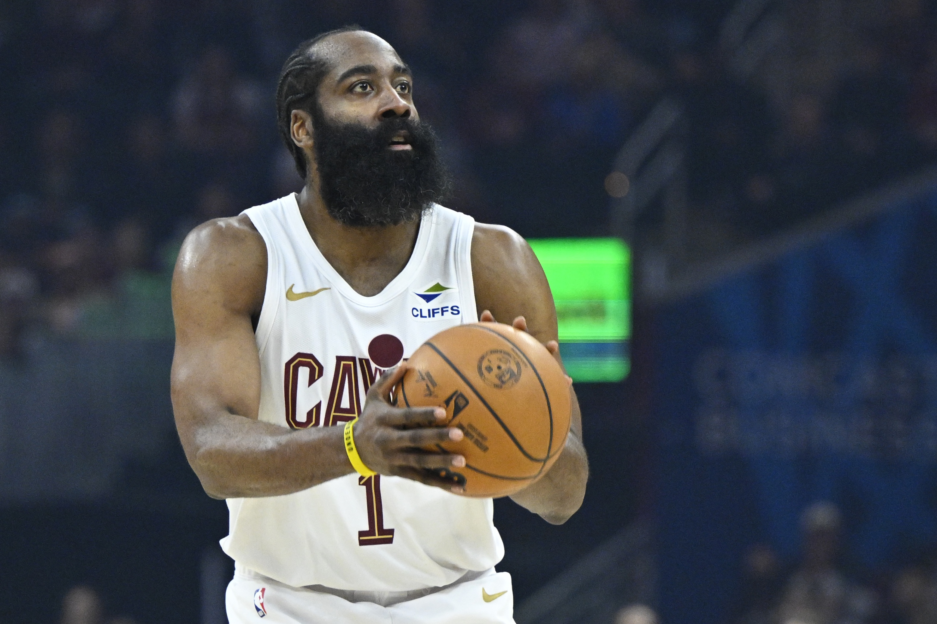 正负值-19最低！哈登半场11中5&amp;三分5中2拿16分5助 有3失误